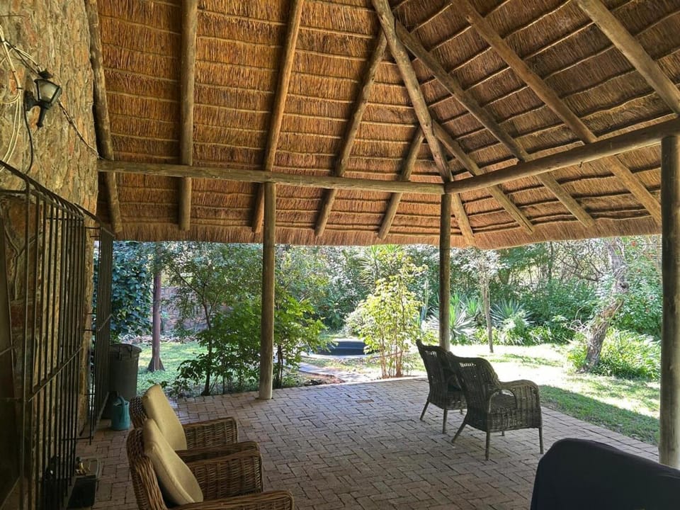 Pull Inn, Airport collection and drop-off included House in North West, South Africa