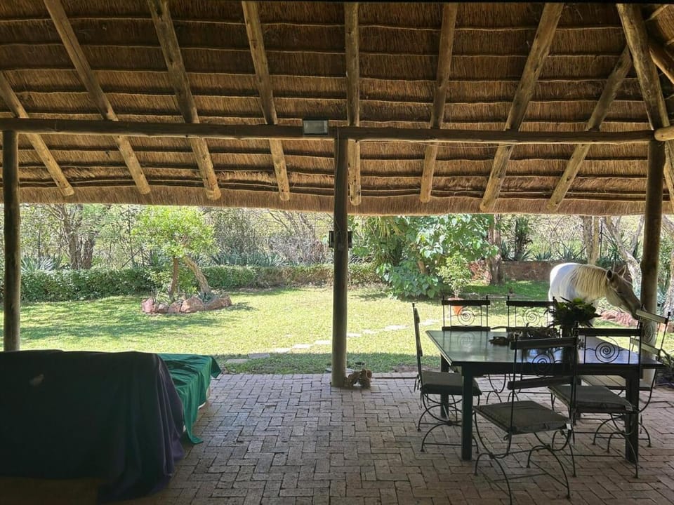 Pull Inn, Airport collection and drop-off included House in North West, South Africa