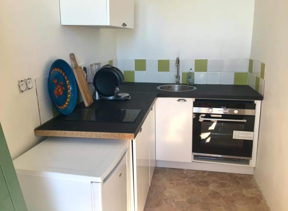 Beautiful studio with a beautiful view Apartment in Provence-Alpes-Côte d'Azur