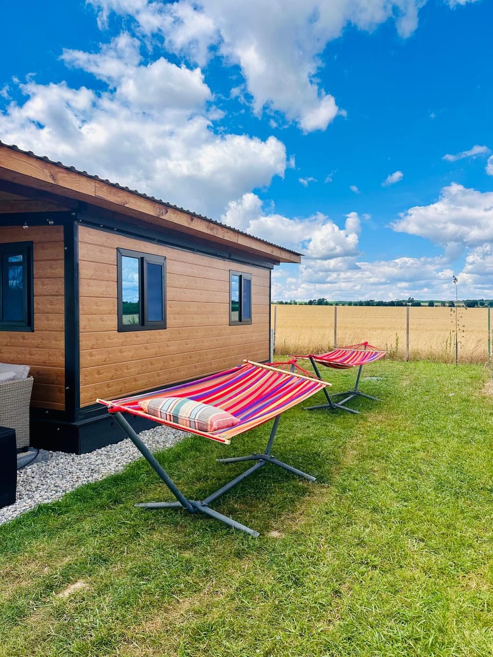 Property building, Natural landscape, Garden, Area and facilities, sunbed