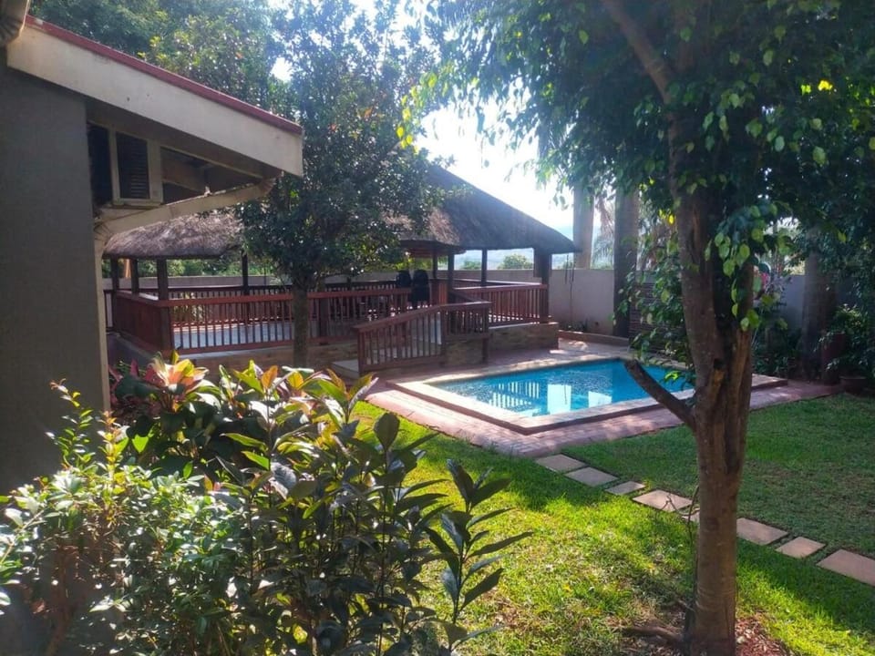 Garden, View (from property/room), Swimming pool