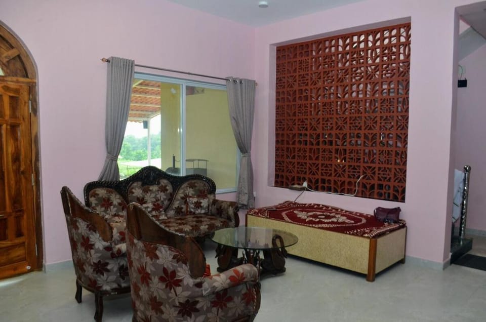 The Foothill Grove- Premium Villa & Farmstay Villa in Maharashtra