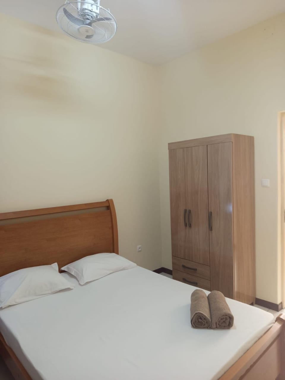Bed, Photo of the whole room, Bedroom, towels, wardrobe