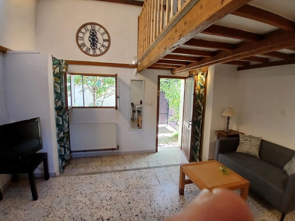 Studio 2pers rez de jardin, clim et parking Apartment in Avignon