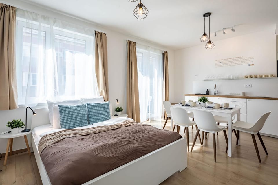 Central - Balcony - New-Build Vibe - Premium Apartment in Budapest