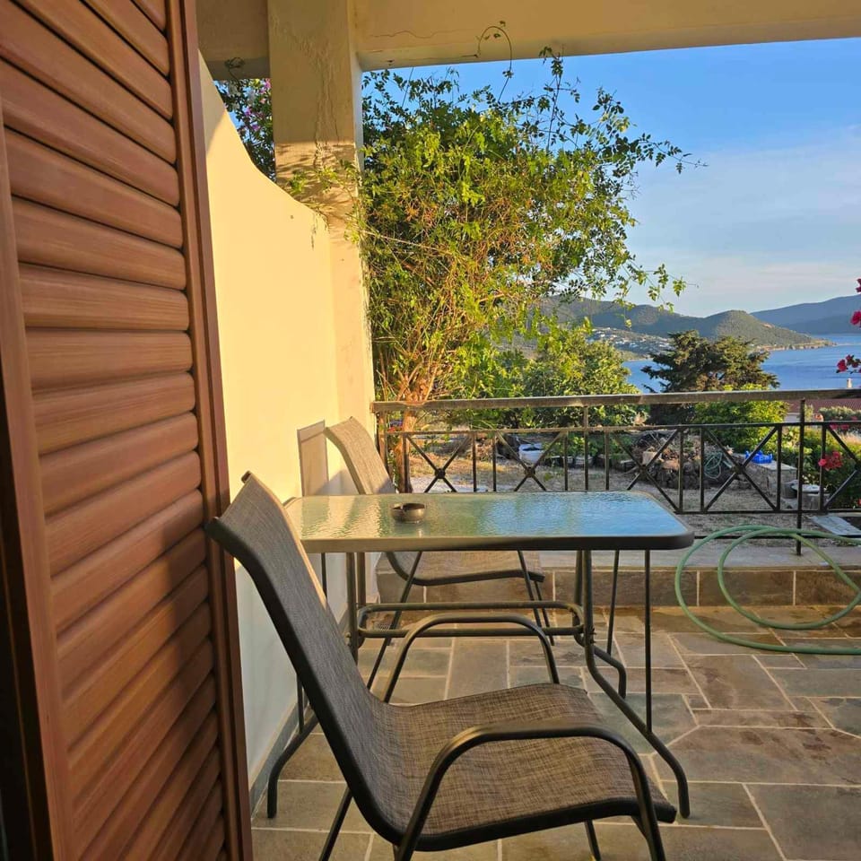 Marmari Sunset View Apartment in Euboea