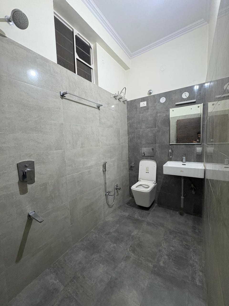 Entire 2Bhk Flat with a big Balcony Apartment in Jaipur