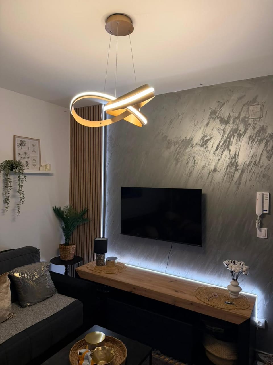 Eli Lux Apartman u zgradi Apartment in Serbia