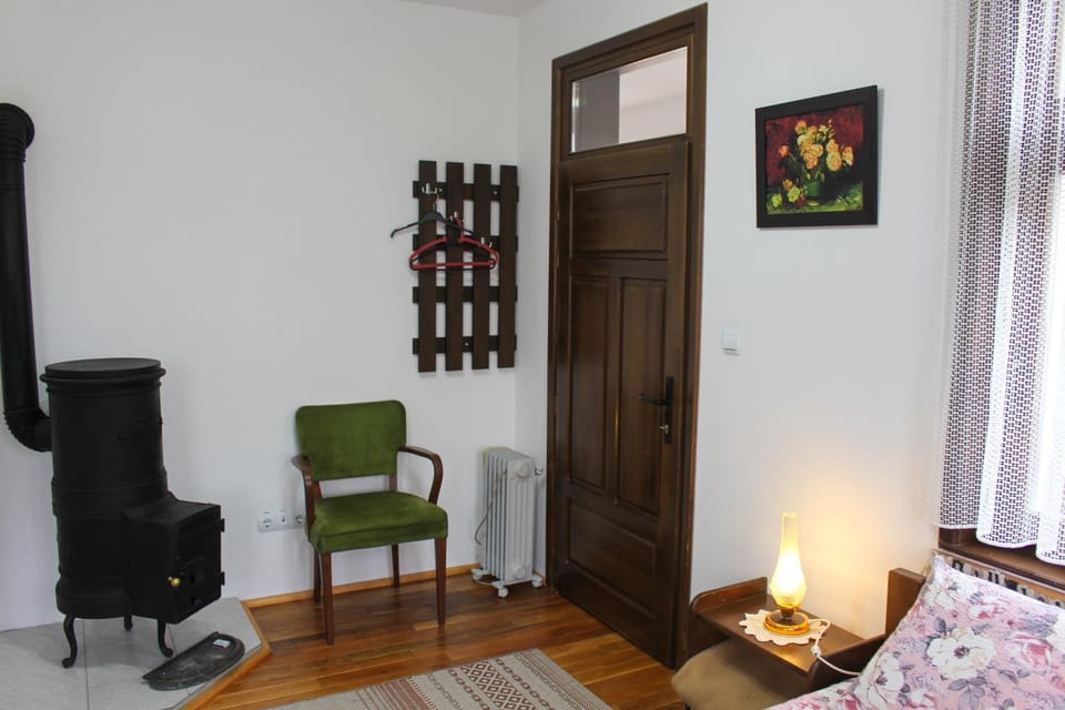 Casa Kővár Vendégház Bed and Breakfast in Cluj County