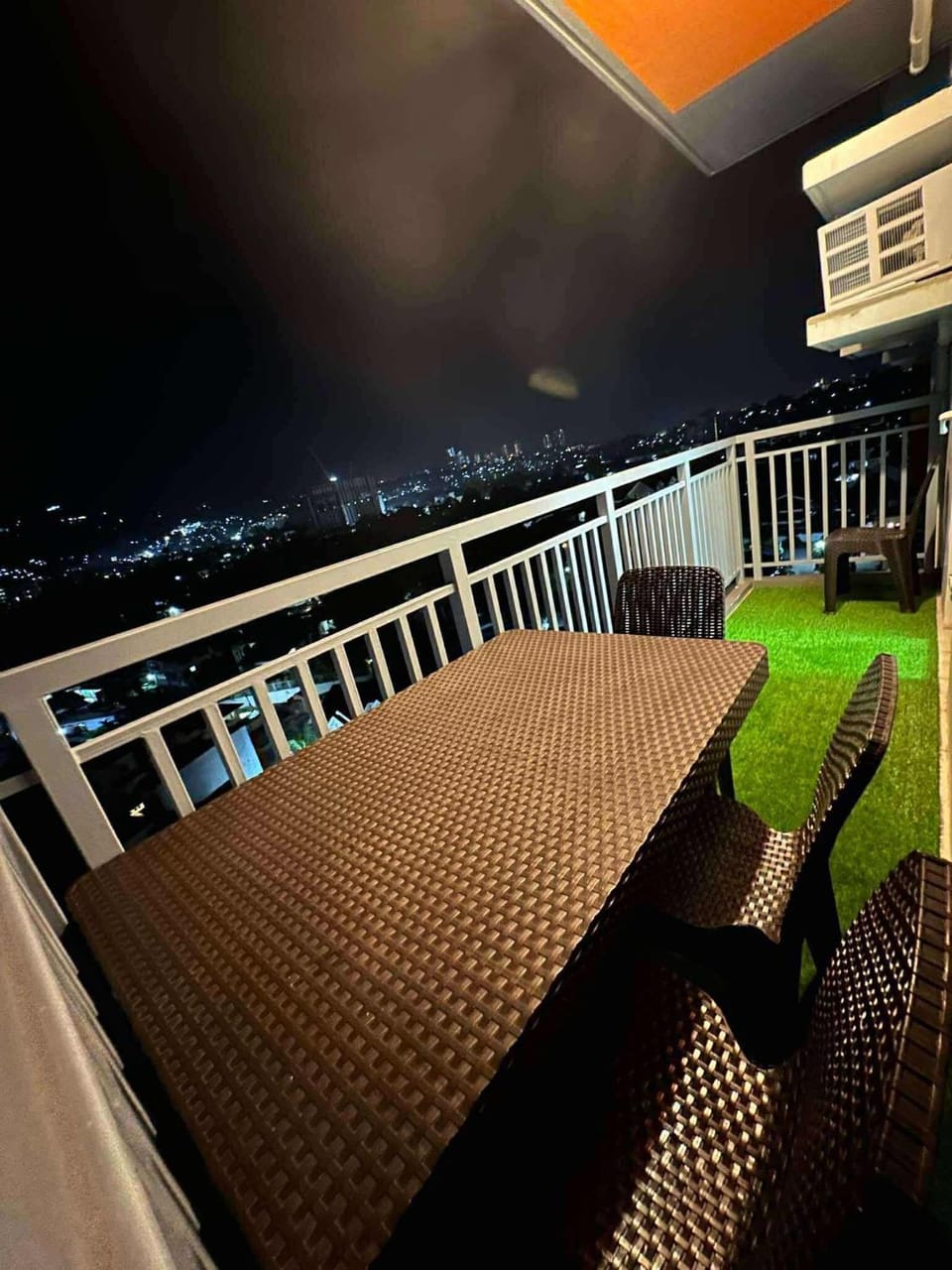 Symfoni Nichols Property with Spacious Balcony Apartment in Cebu City