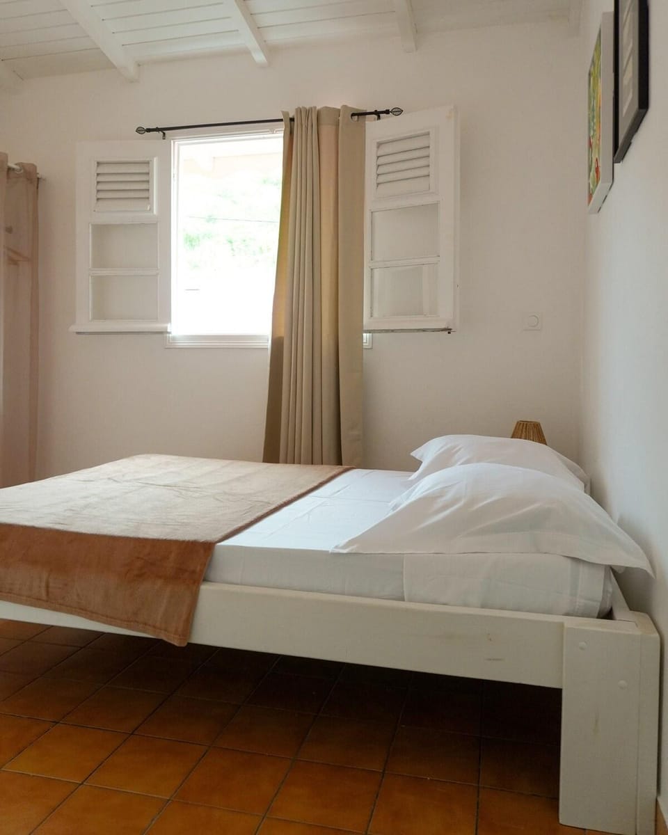 Bedroom, air conditioner