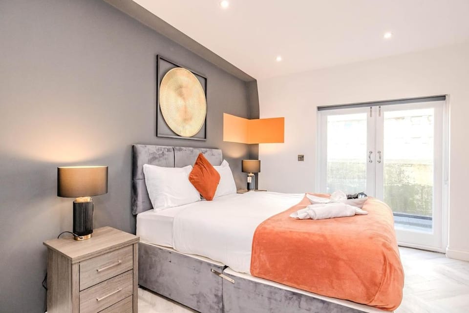 Beautiful One Bedroom Next to Brighton Beach With Sunny Balcony Apartment in Hove