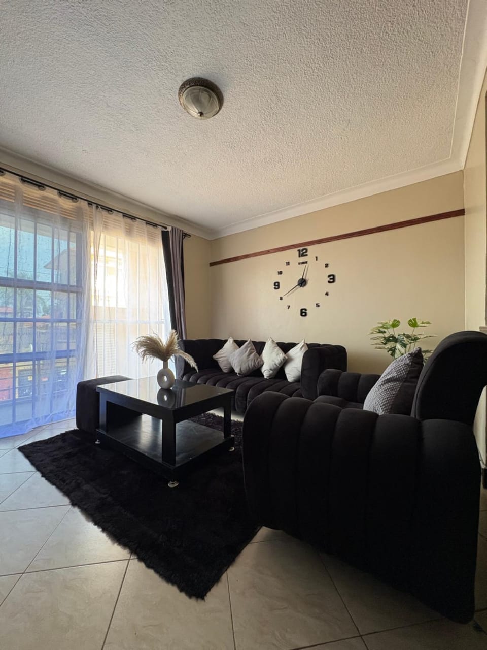 The calm cove Apartment in Kampala