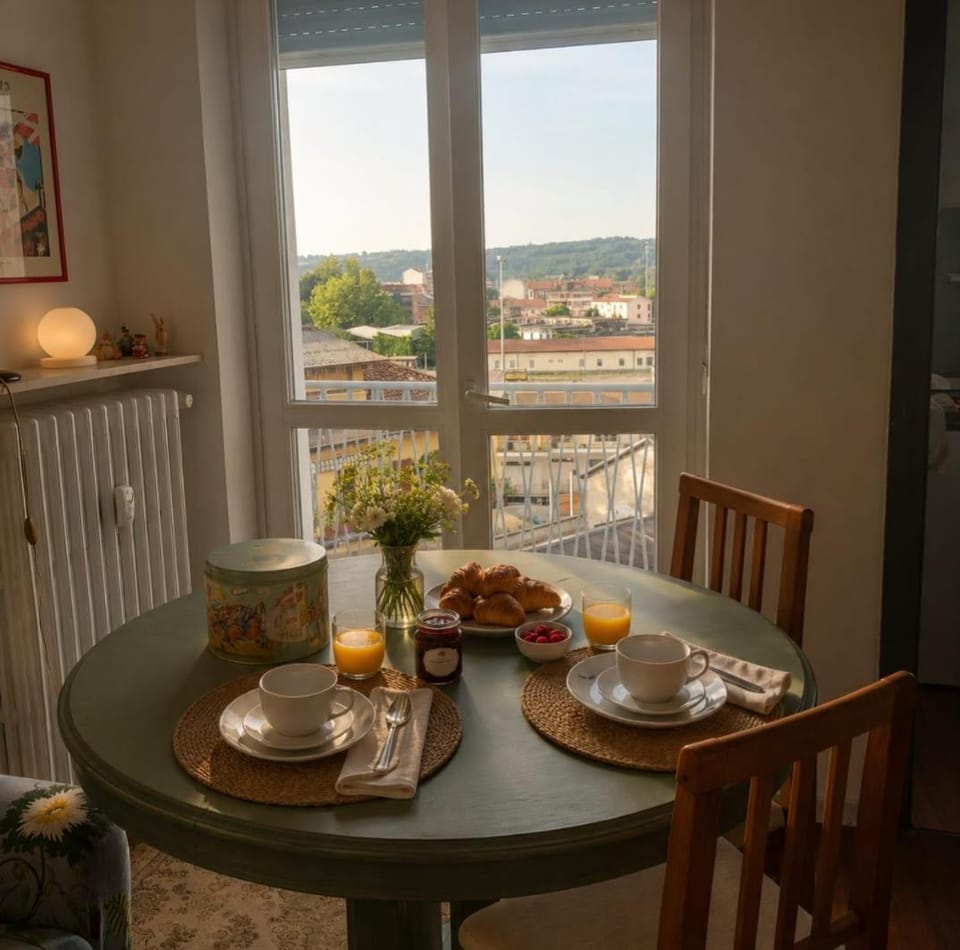 Dining area, Breakfast