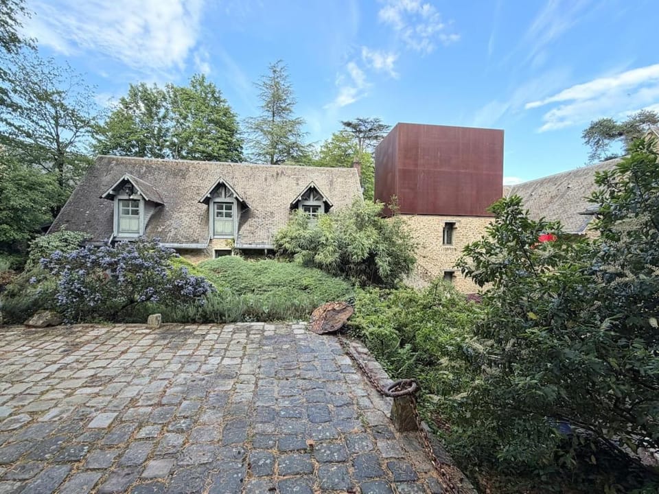 Loft de charme au milieu de la nature avec piscine Apartment in Île-de-France