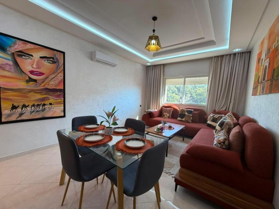 Appartement de luxe au style saharien au centre d Agadir avec balcon à 7 min à pied de la plage Apartment in Agadir