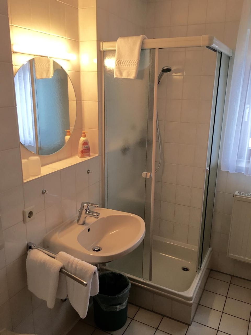 Shower, Toilet