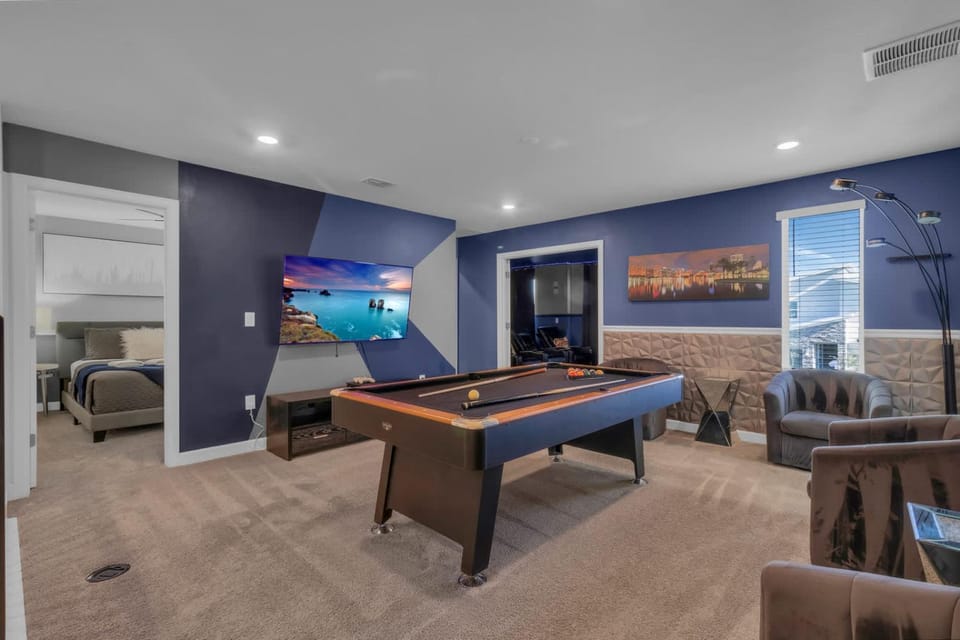 Perfect 9 Bed 5 Bath Home Games room Private pool House in Kissimmee