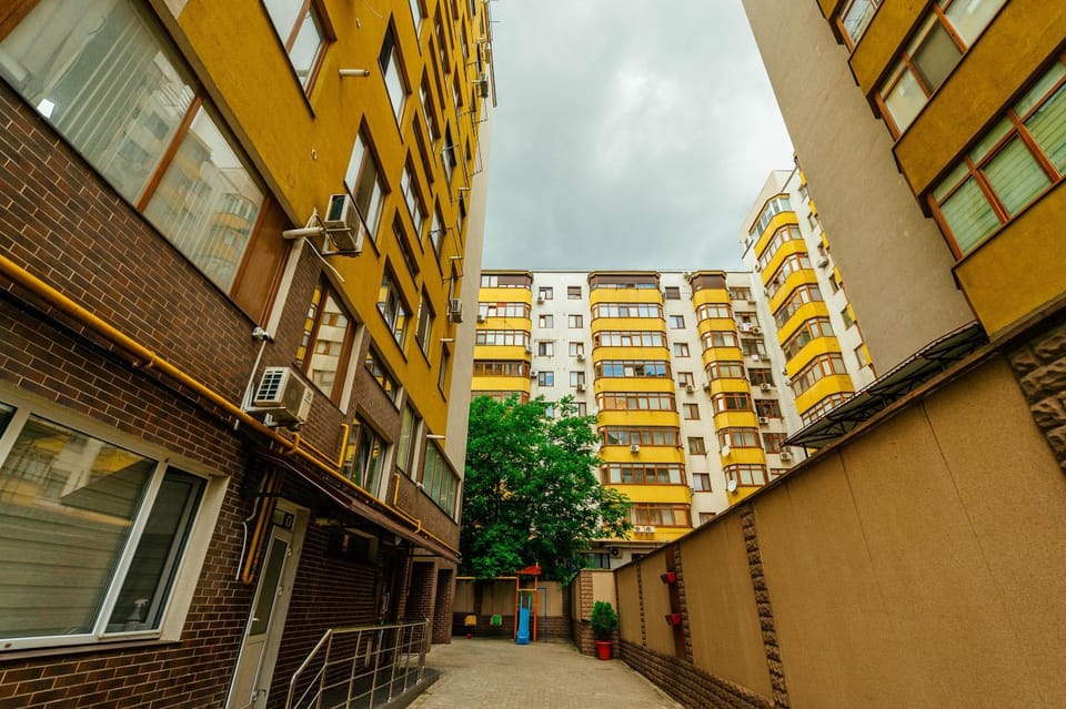Spacious apartment Botanica Apartment in Chișinău