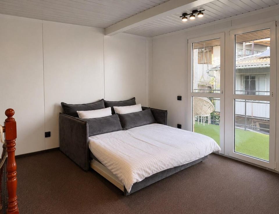 Bed, Balcony/Terrace, Photo of the whole room, Bedroom