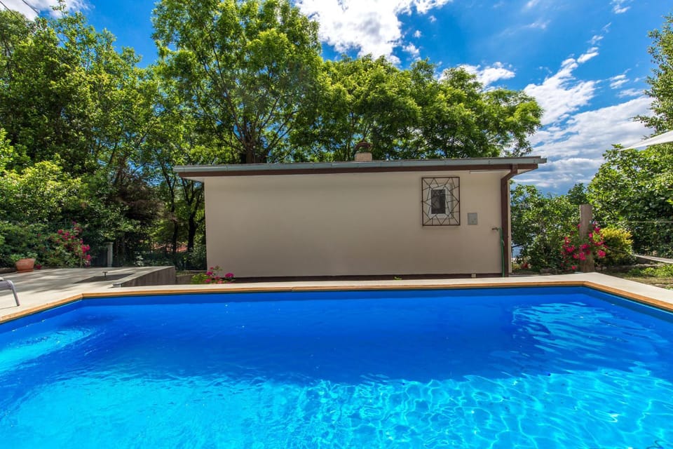 Other, Pool view