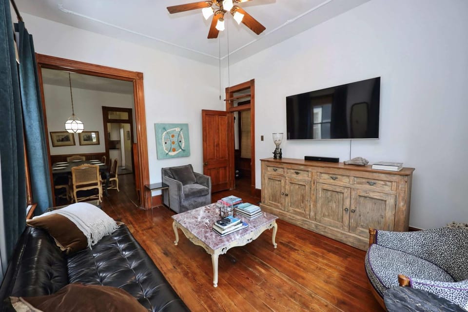 The Winnie Victorian 2BDR House in Texas City