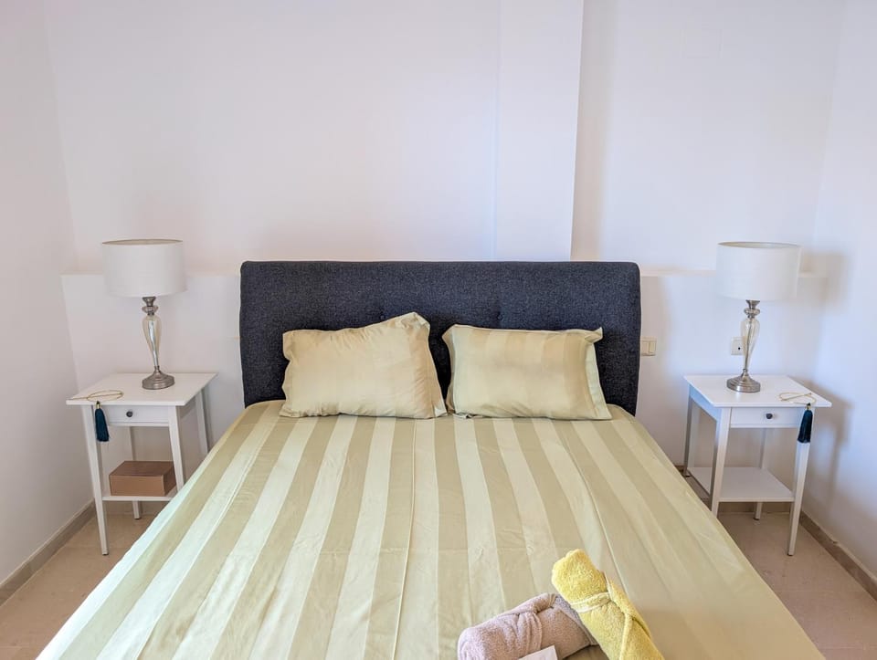 Casa Lila: Sunny 2bed in Marbella Apartment in Marbella