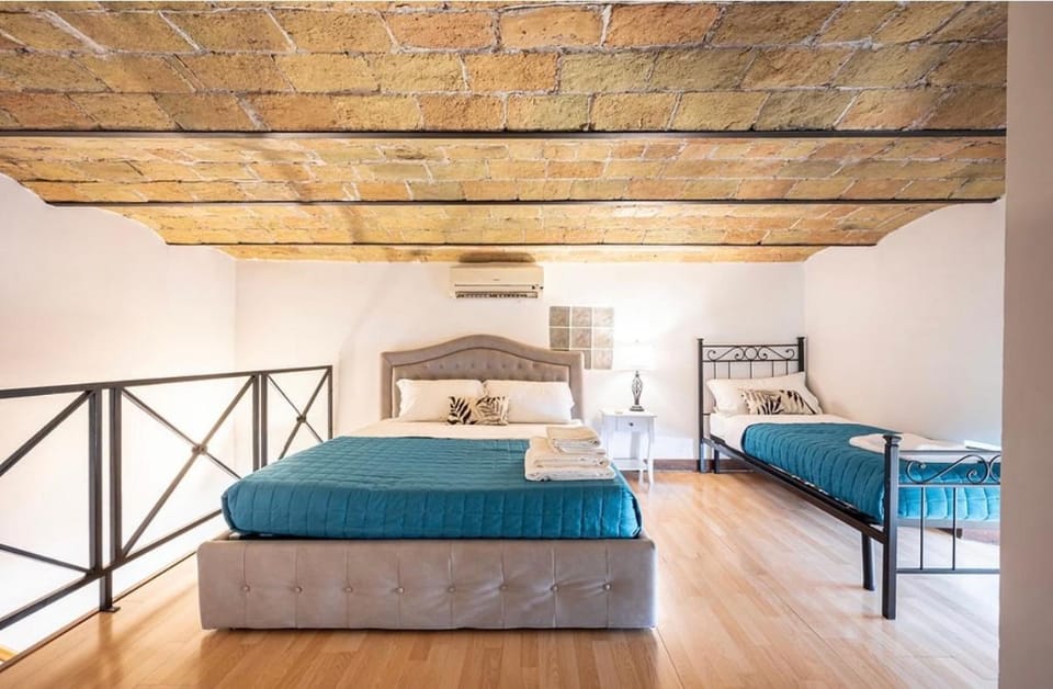 Bed, Bedroom, air conditioner