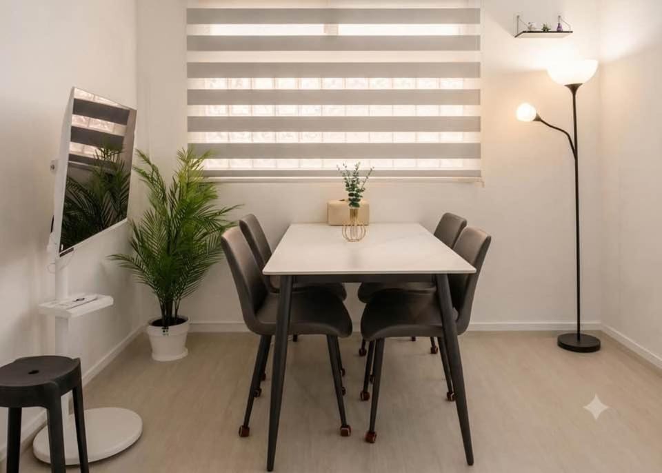 1 Min to Naebang Station Bag drop Flat walk Central Seoul Apartment in Seoul