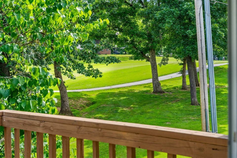 Eagle's View Condo at Fall Creek House in Branson