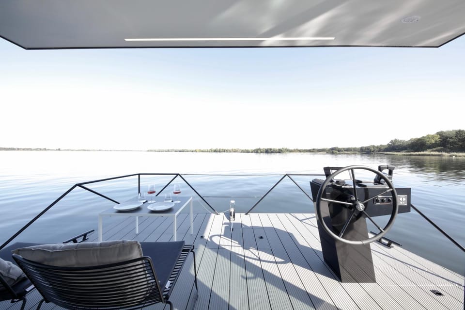 Balcony/Terrace, Lake view