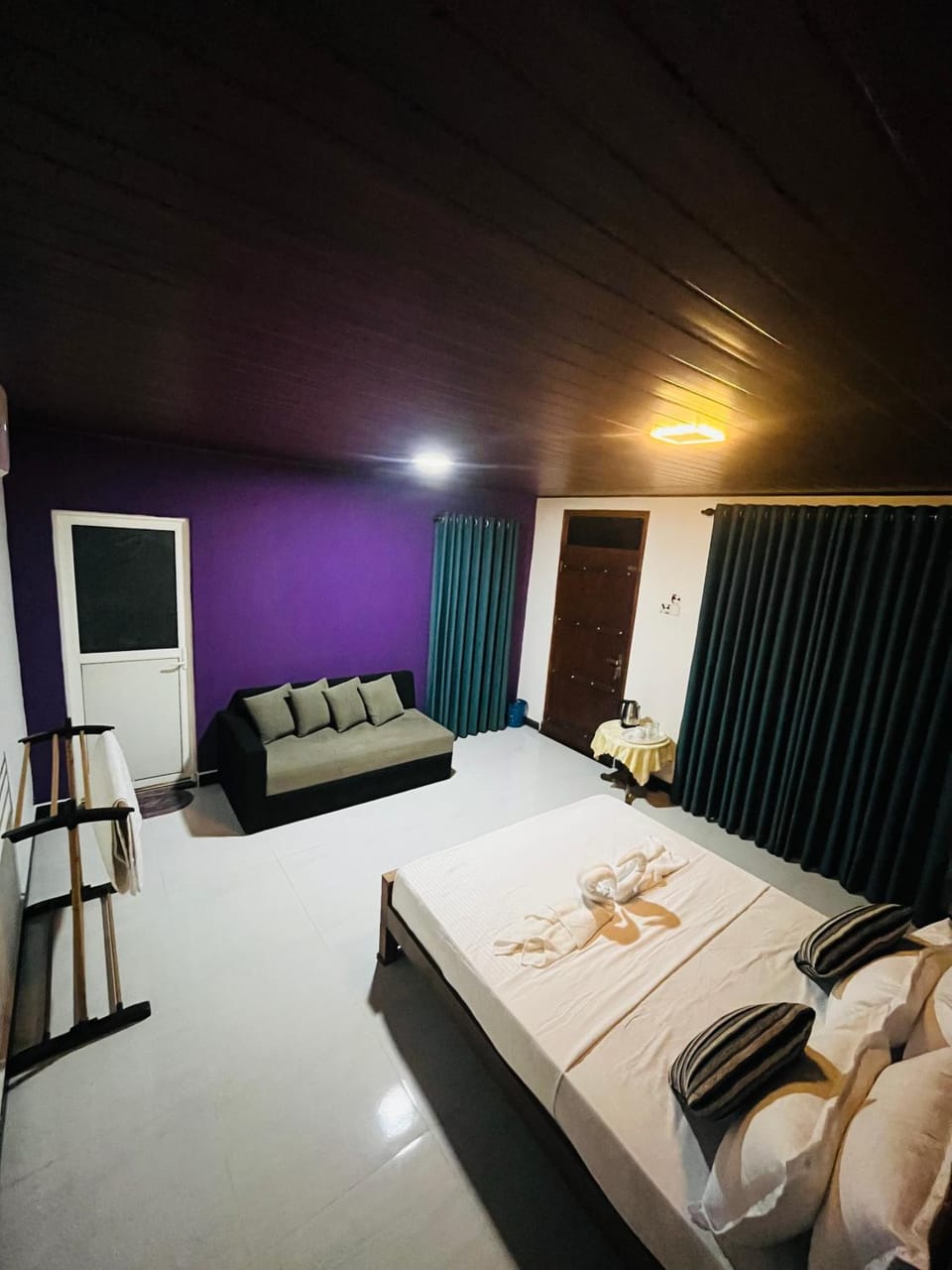 Airport Kiyas Transit Villa Free Airport Pickup or Drop Hotel in Negombo