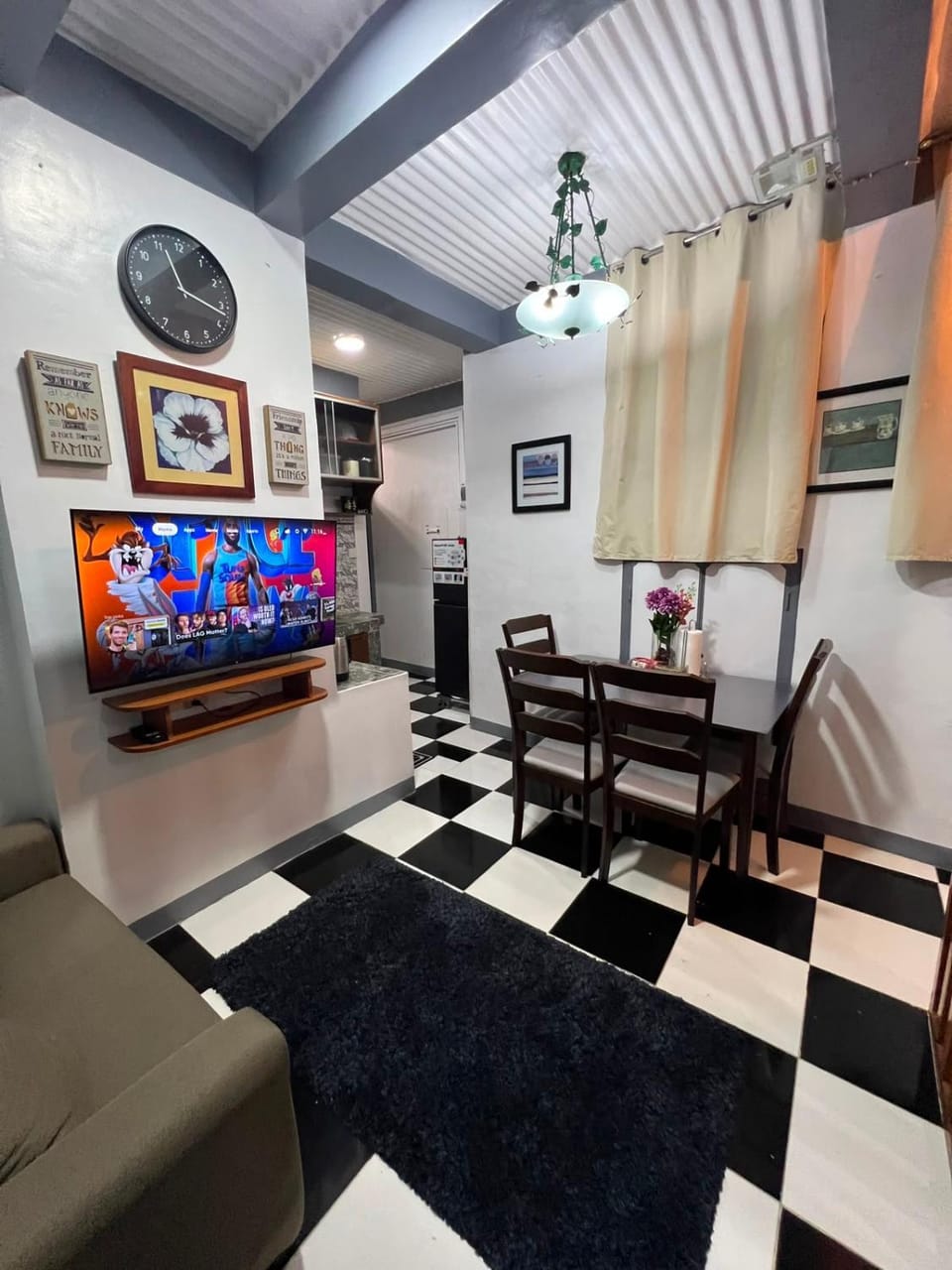 Living room, Dining area