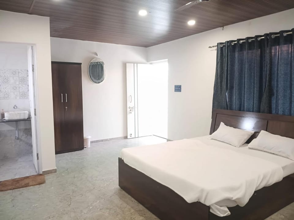 Pushpa Palace House in Maharashtra
