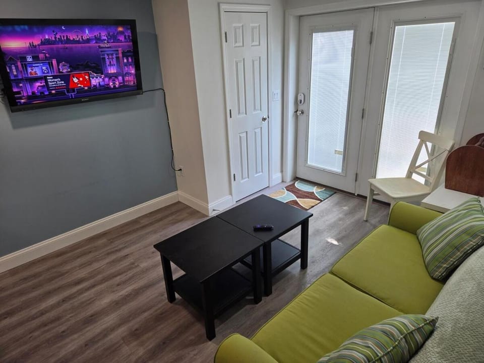Cozy 2 Bedroom Less Than A Mile To The Beach Apartment in Rehoboth Beach