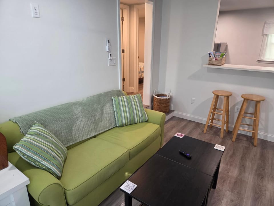 Cozy 2 Bedroom Less Than A Mile To The Beach Apartment in Rehoboth Beach