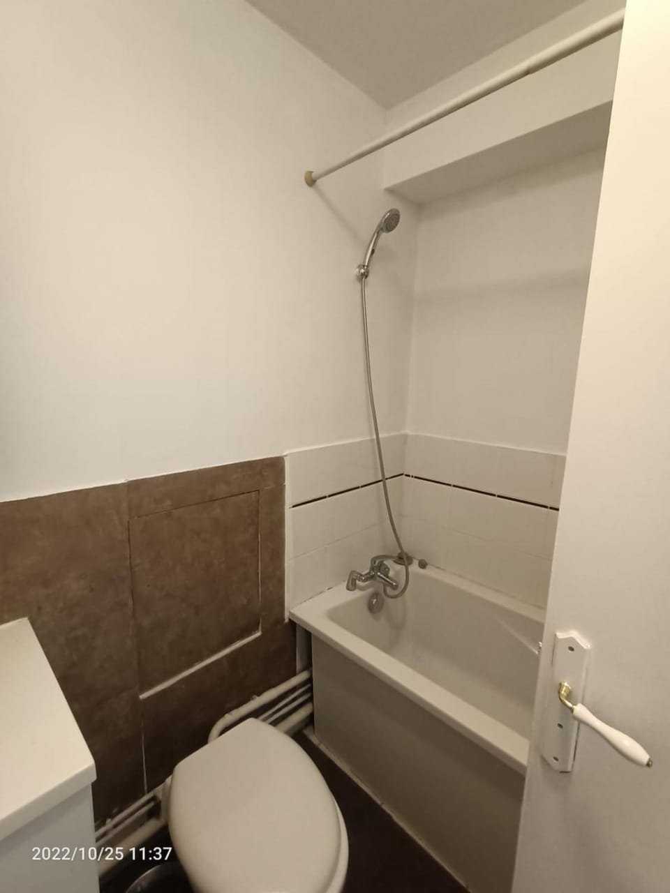 3 bedrooms, La Défense, 5min walk to metro Apartment in Puteaux