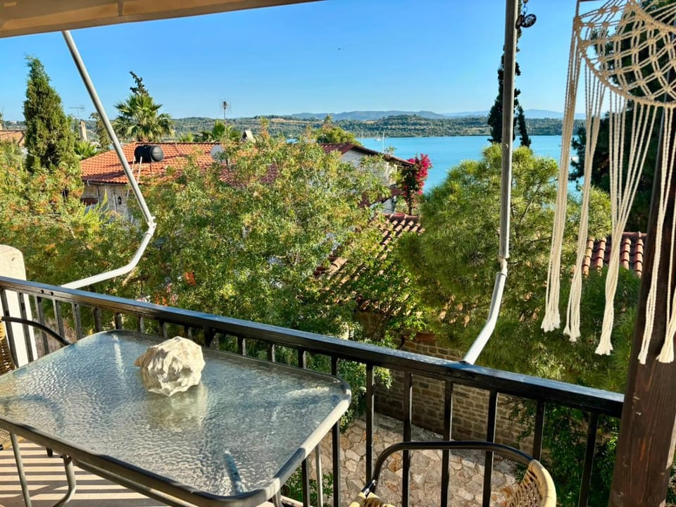 Sea View Apartment by Goutos Luxury Living Apartment in Argolis, Greece