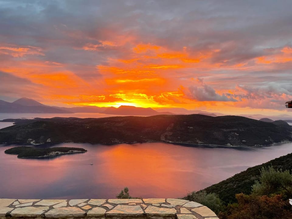 Night, View (from property/room), View (from property/room), Mountain view, Mountain view, Pool view, Sea view, Sea view, Sunrise