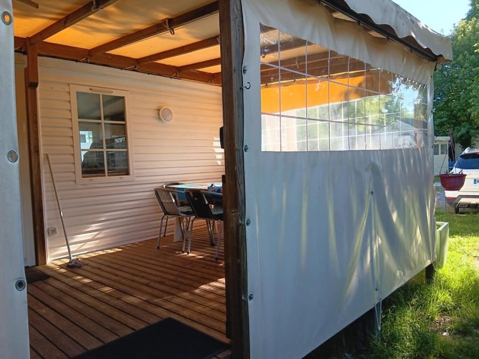 Mobil-Home Camping familial dans les landes Campground/ 
RV Resort in Mimizan