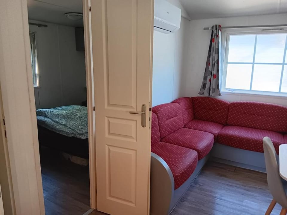 Mobil-Home Camping familial dans les landes Campground/ 
RV Resort in Mimizan