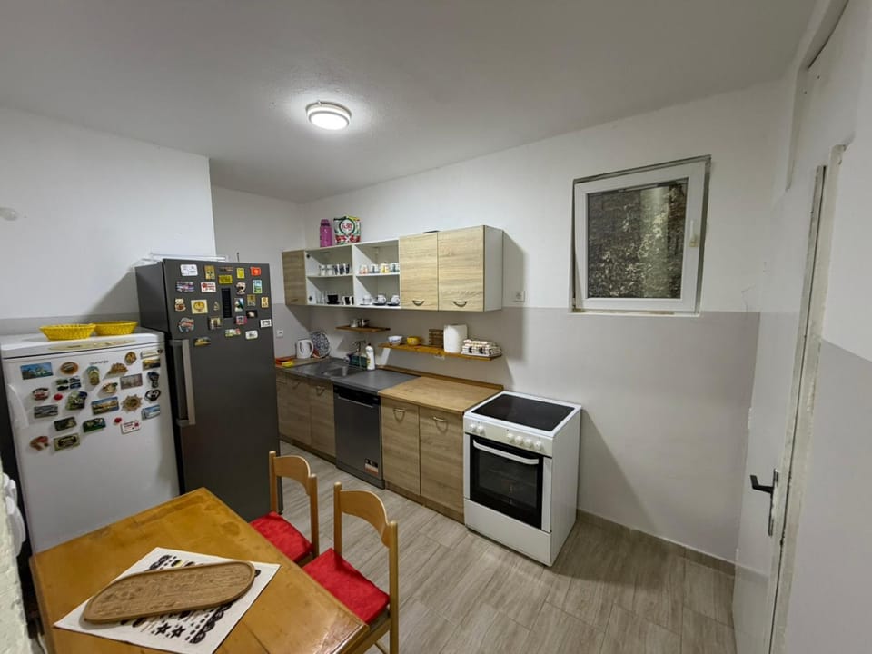 Kitchen or kitchenette, kitchen