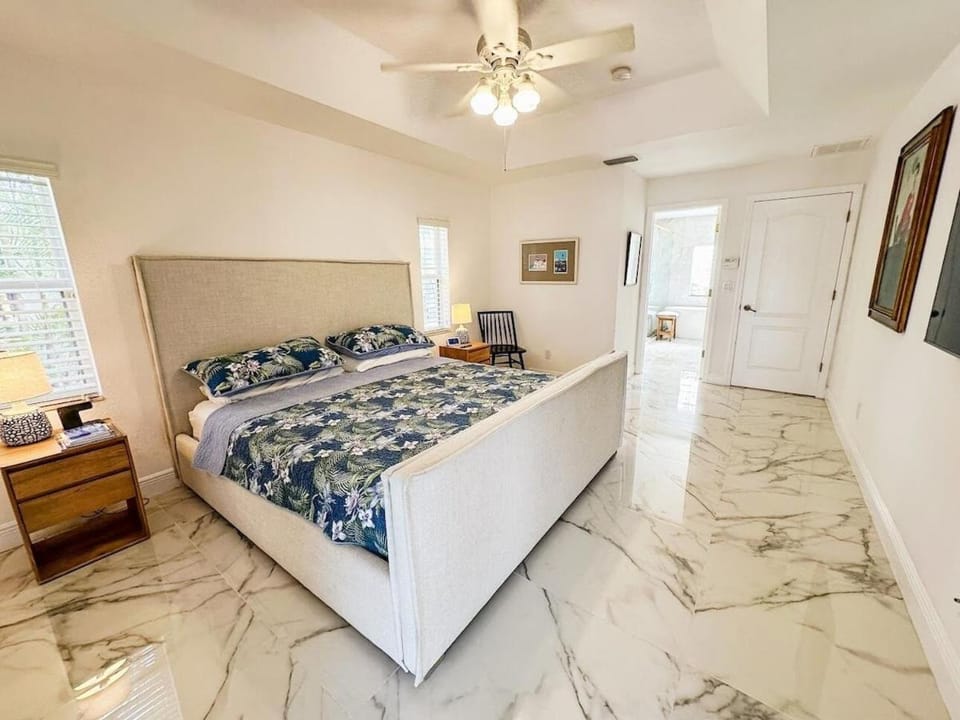 Modern 3-bedroom waterfront pool home in Manatee Bay with boat slip included House in St James City
