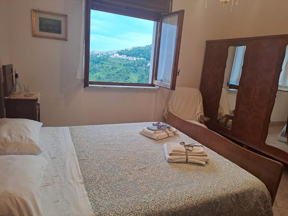 Bed, Natural landscape, Photo of the whole room, Bedroom, towels, wardrobe