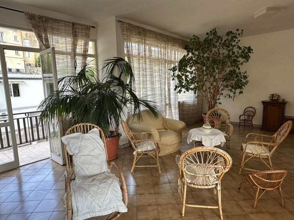Balcony/Terrace, Living room, Seating area