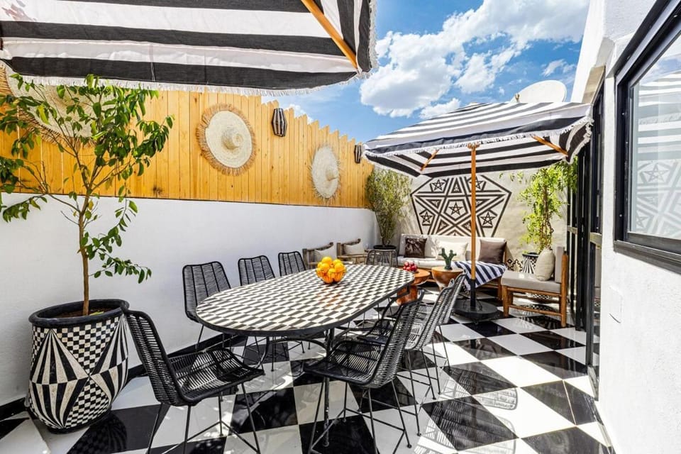 Riad Kamil 4Suites - Private Pool - Rooftop Lounge Villa in Marrakesh