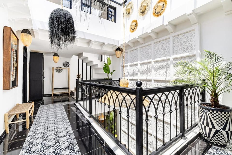Riad Kamil 4Suites - Private Pool - Rooftop Lounge Villa in Marrakesh