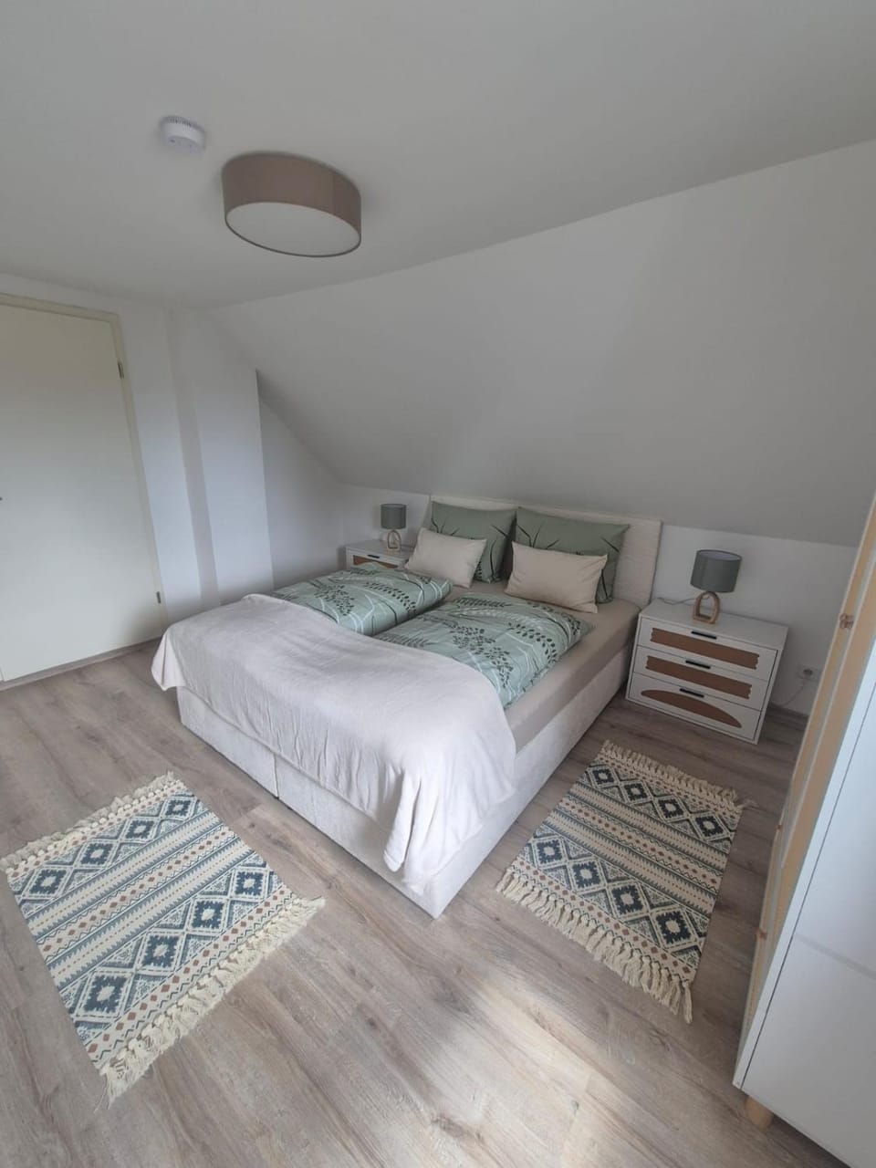 Detmolder Perle 2 Charmante Dachgesschoswohnung im Altbau Apartment in Detmold