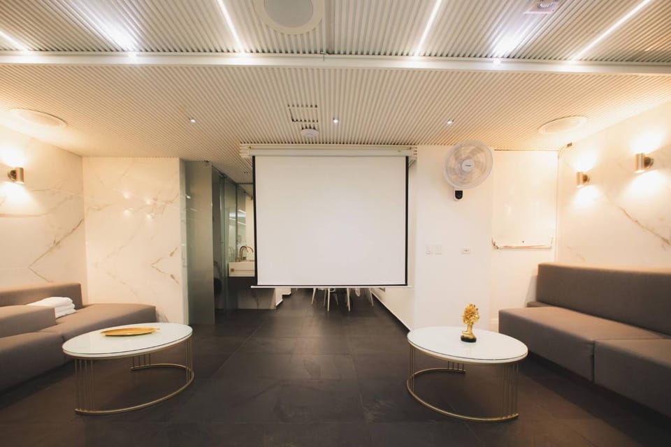 Aman 15Br2 Pools Park Lleras Events Ok Apartment in Medellin