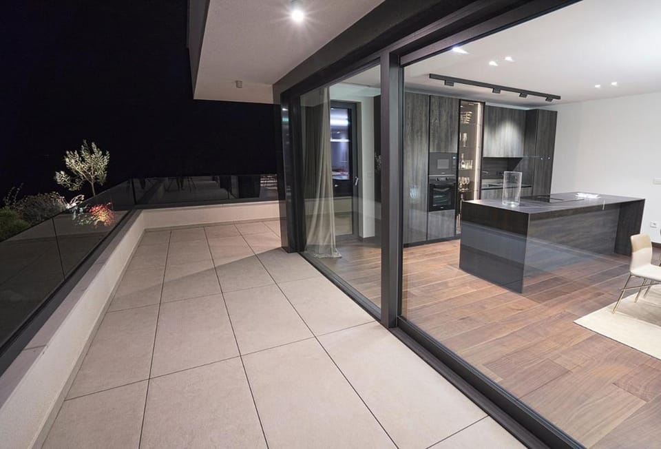 Night, Balcony/Terrace